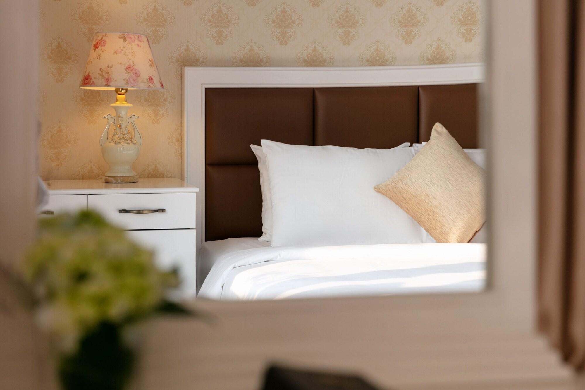 เนสตา บูทิก โฮเทล ฮานอย Hotel ภายนอก รูปภาพ